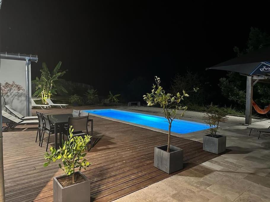 Villa Kevin Piscine, Pool House Et Petanque 6 A 8 Personnes Villefranche-de-Rouergue